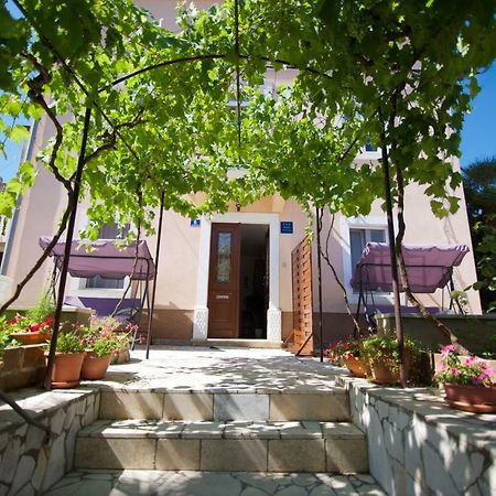 Apartmani Loreta Mali Lošinj Zewnętrze zdjęcie