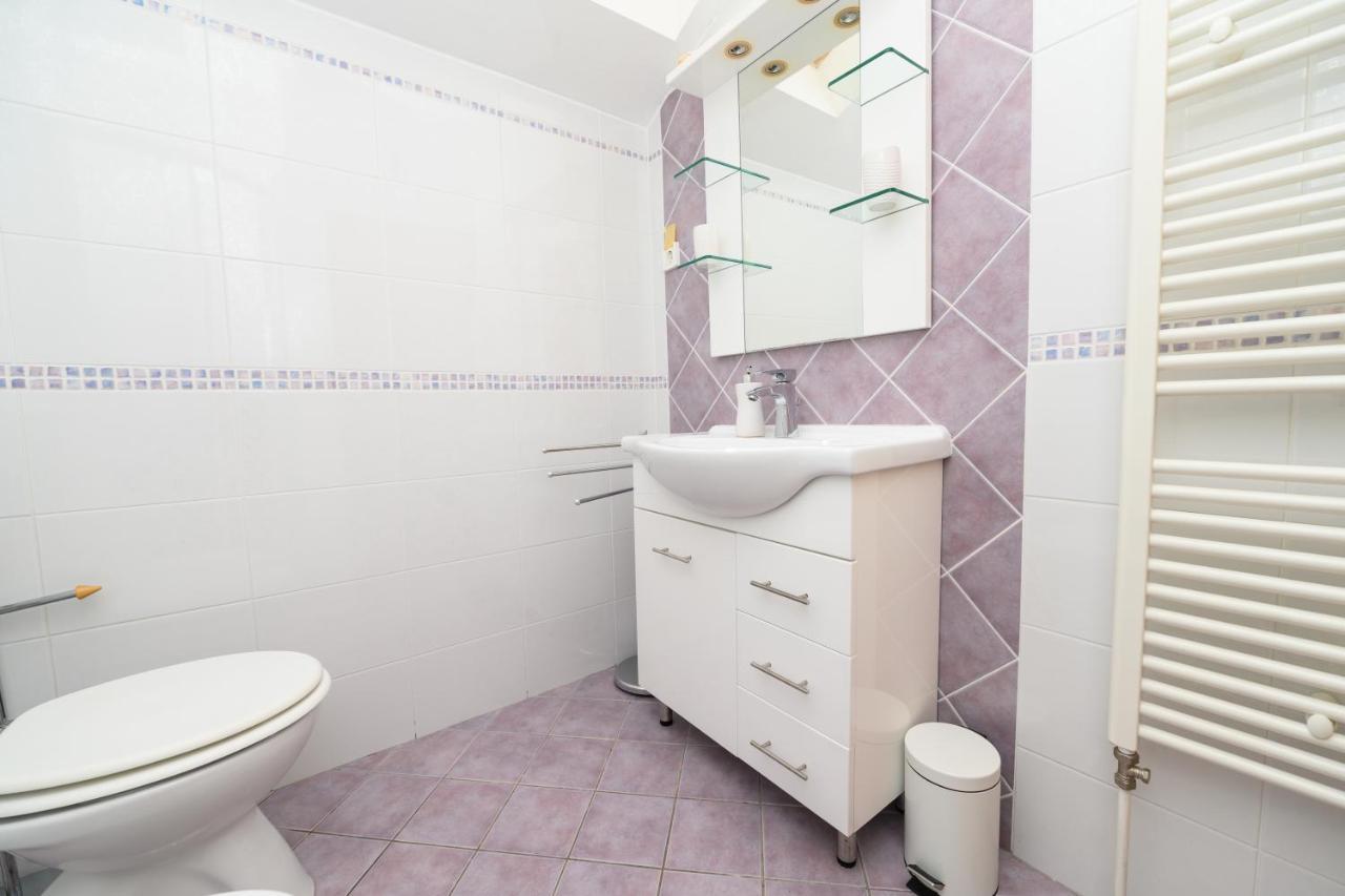 Apartmani Loreta Mali Lošinj Zewnętrze zdjęcie