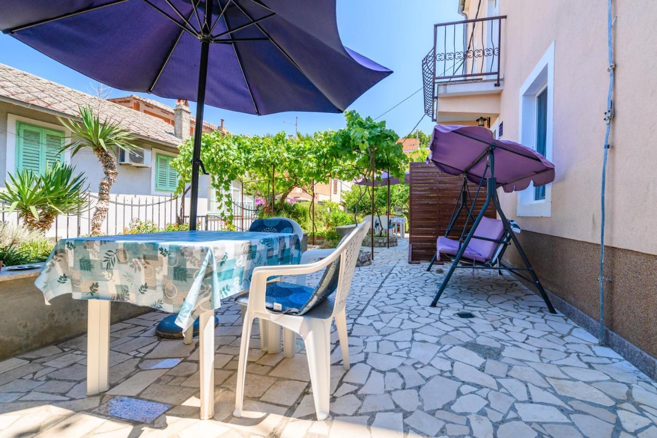 Apartmani Loreta Mali Lošinj Zewnętrze zdjęcie