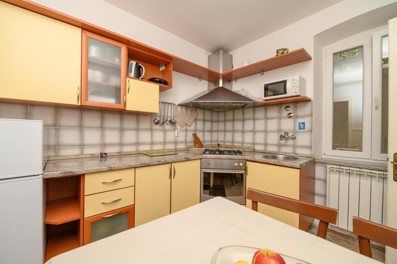 Apartmani Loreta Mali Lošinj Zewnętrze zdjęcie