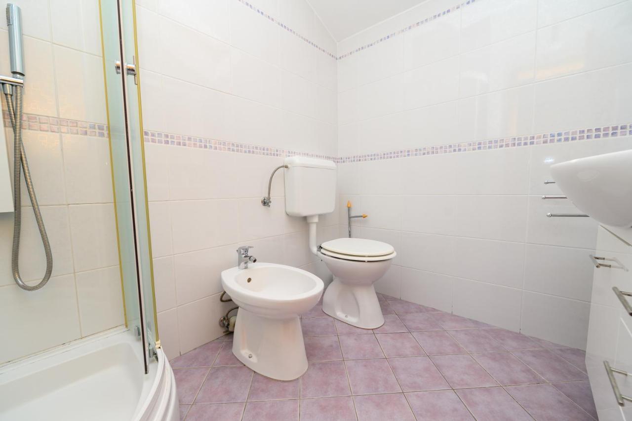 Apartmani Loreta Mali Lošinj Zewnętrze zdjęcie