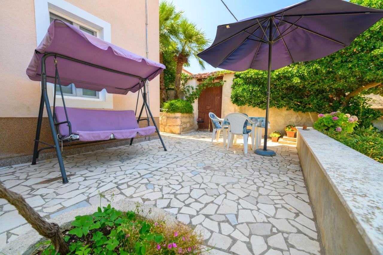 Apartmani Loreta Mali Lošinj Zewnętrze zdjęcie