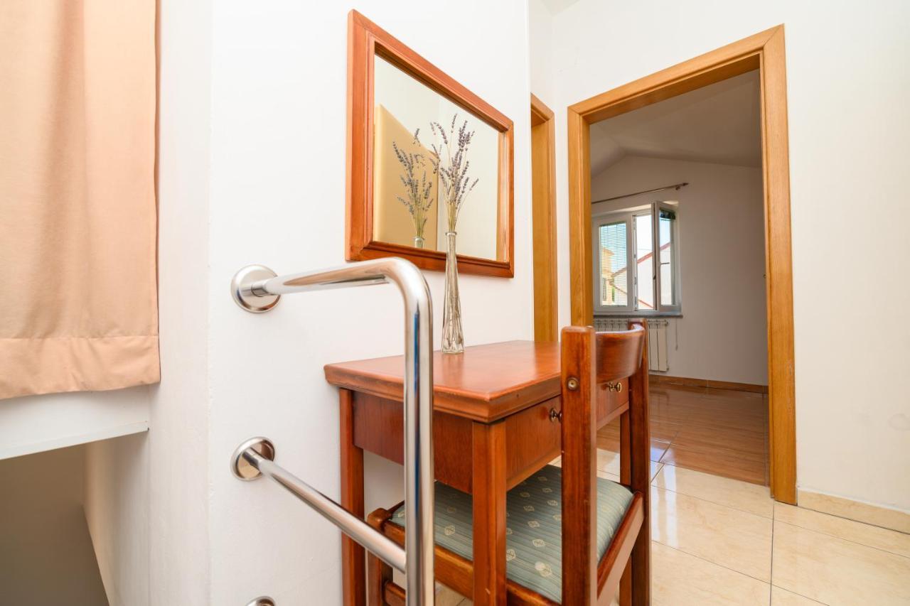 Apartmani Loreta Mali Lošinj Zewnętrze zdjęcie