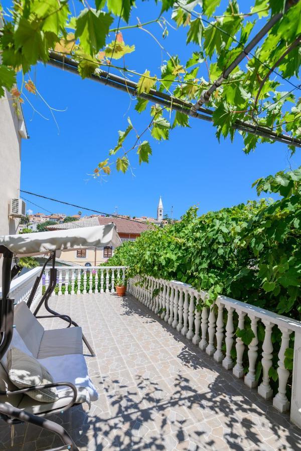 Apartmani Loreta Mali Lošinj Zewnętrze zdjęcie