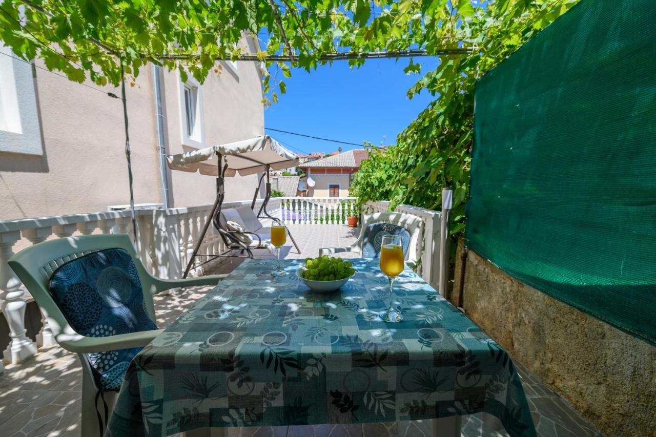 Apartmani Loreta Mali Lošinj Zewnętrze zdjęcie