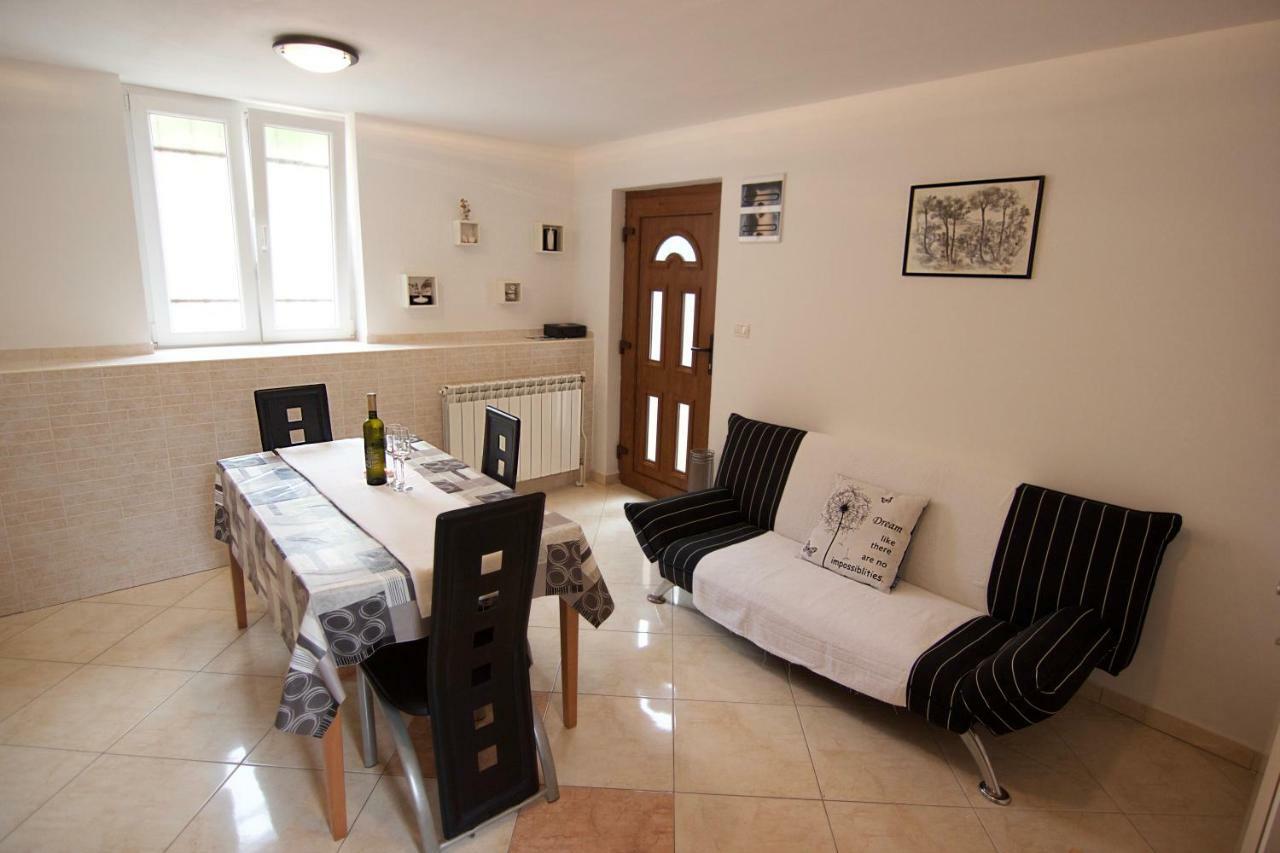 Apartmani Loreta Mali Lošinj Zewnętrze zdjęcie