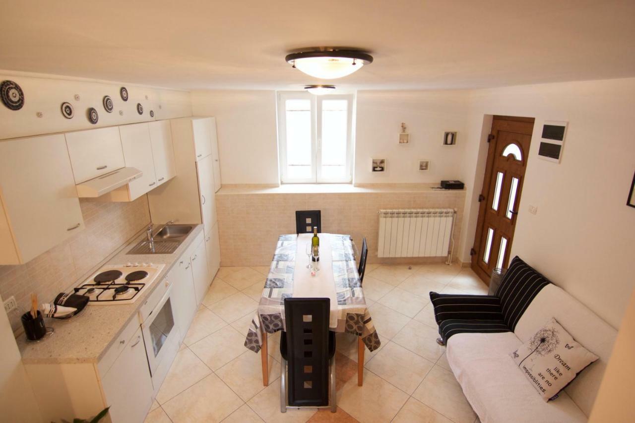 Apartmani Loreta Mali Lošinj Zewnętrze zdjęcie