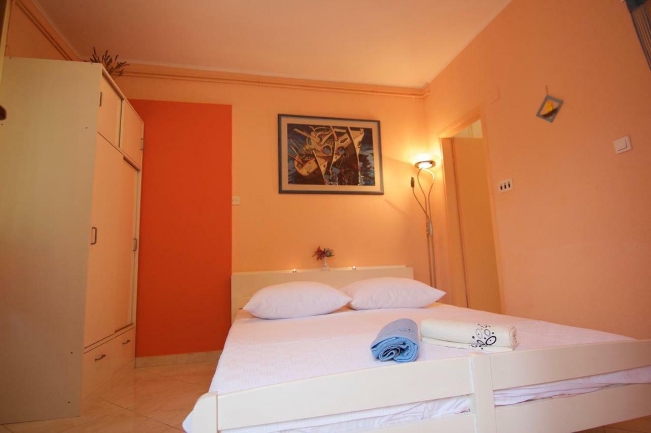 Apartmani Loreta Mali Lošinj Zewnętrze zdjęcie